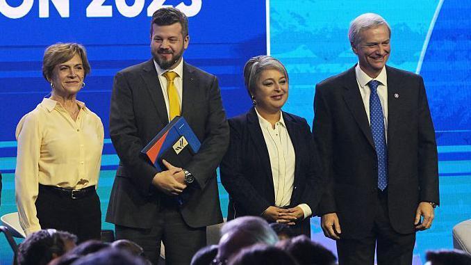 La pelea entre los candidatos de la derecha en Chile por definir quien se perfila como posible rival de la comunista Jeannette Jara en las presidenciales- La pelea entre los candidatos de la derecha en Chile por definir quien se perfila como posible rival de la comunista Jeannette Jara en las presidenciales